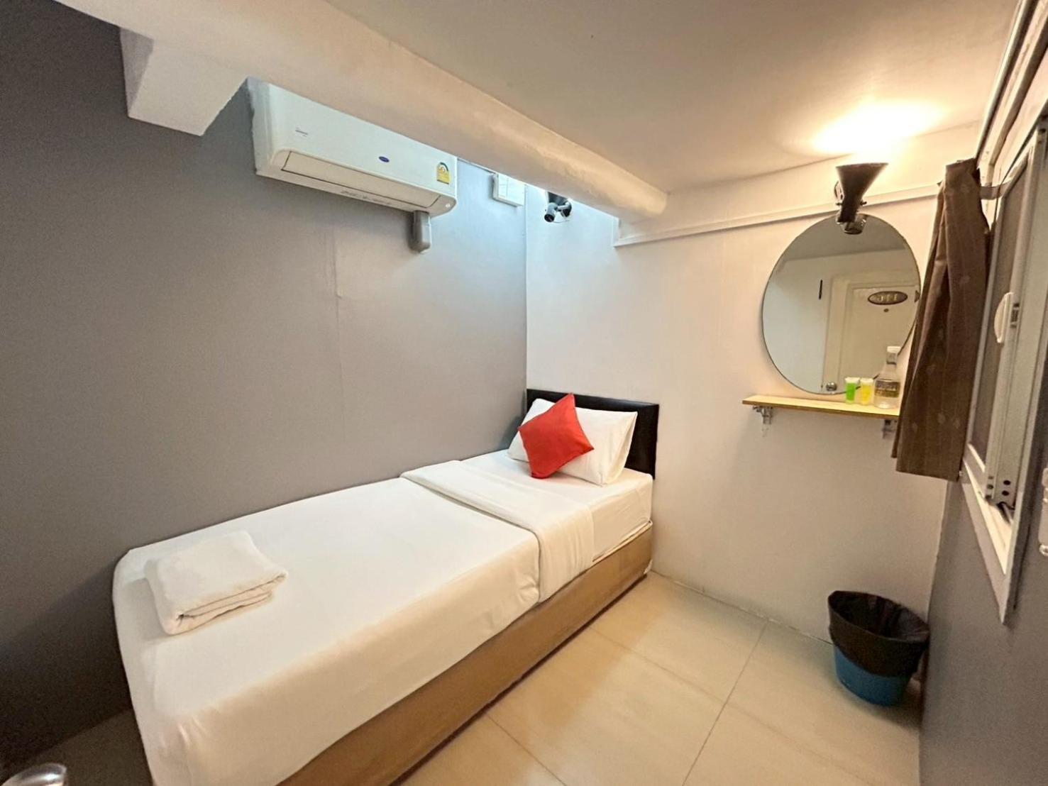 Khaosan Art Hotel Bangkok Exterior photo
